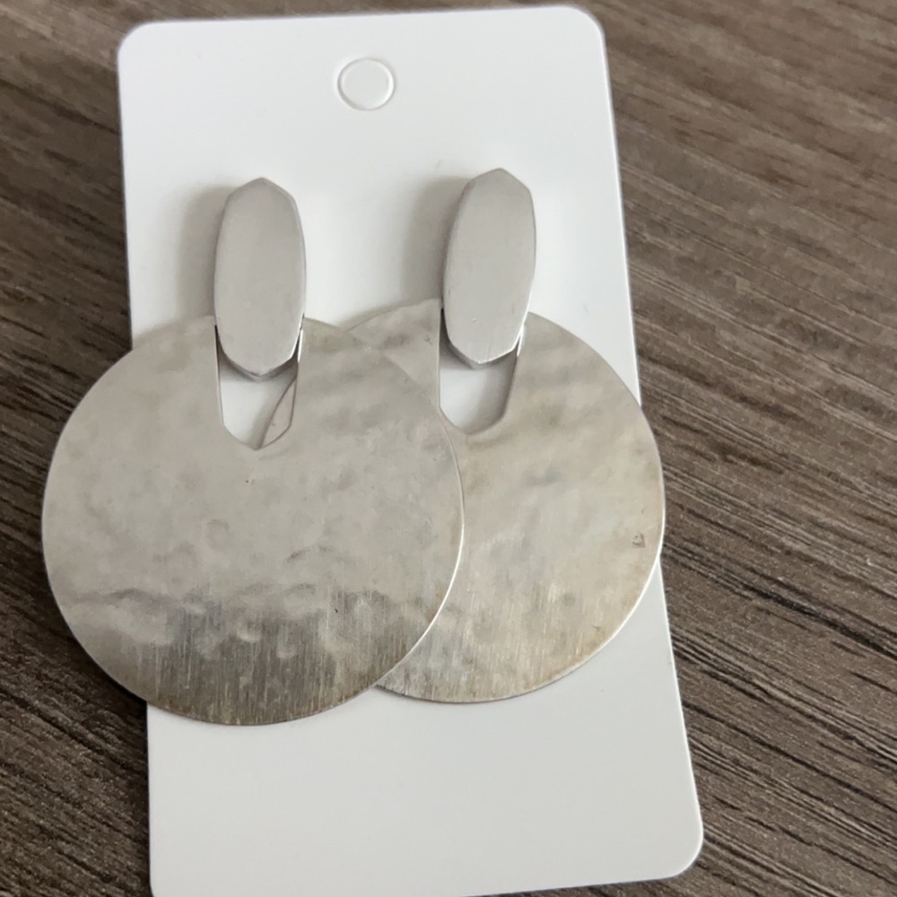 Kendra Scott silver plated Didi earrings.